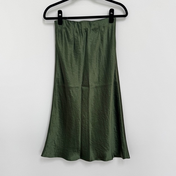 Aritzia Babaton Slip Satin Midi Skirt – Olive Green – Size 4 – NWOT - Picture 2 of 4